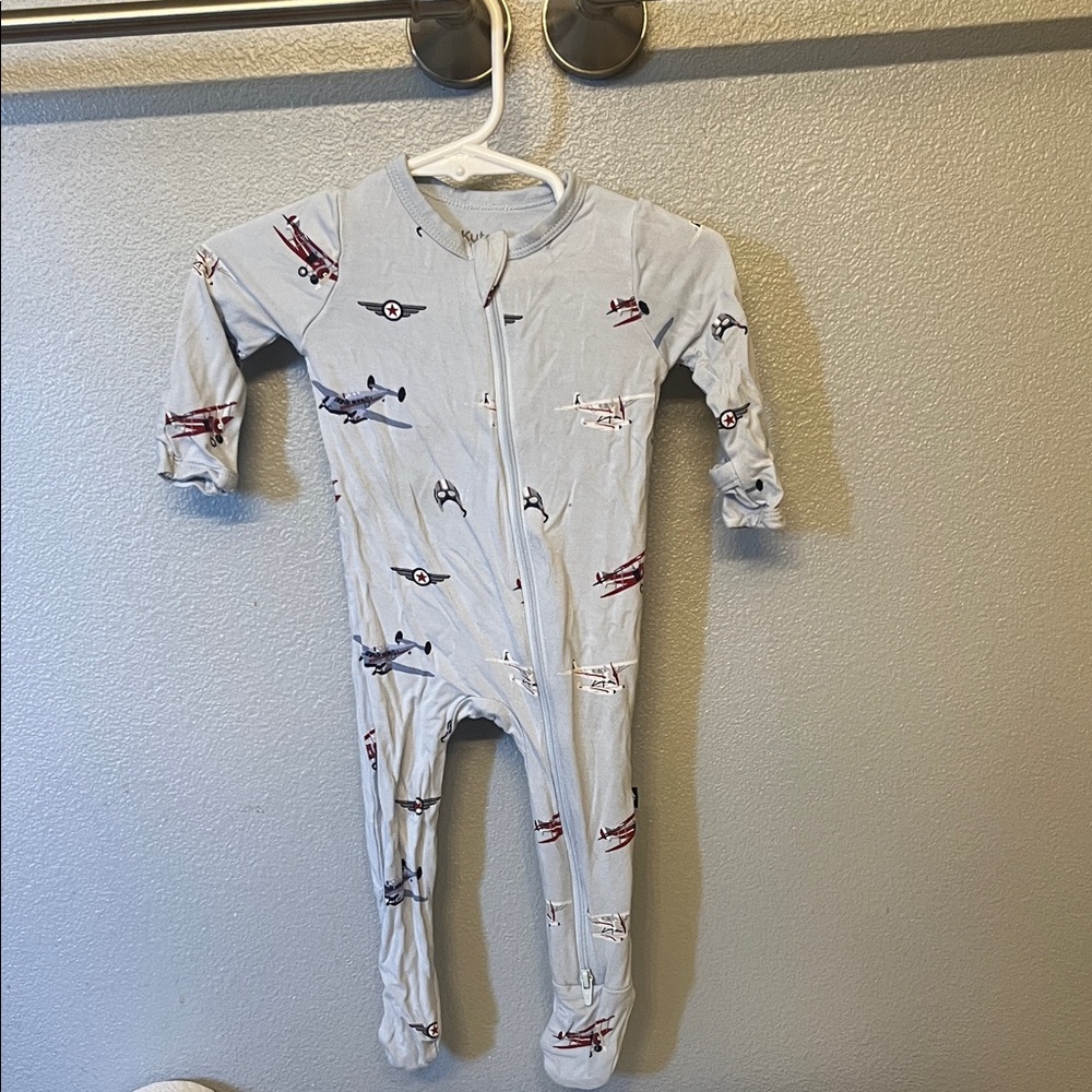Kyte BABY Airplane Print Bodysuit - Light Blue